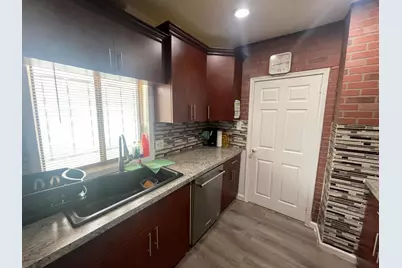 2954 Goodson Street, Hamtramck, MI 48212 - Photo 28