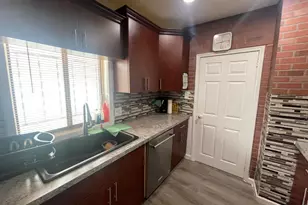2954 Goodson St, Hamtramck, MI 48212 - Photo 28