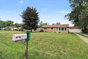 48542 Sully Dr, Belleville, MI 48111 - Photo 2
