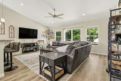 573 N Cygnet Lake Drive, Benton Harbor, MI 49022 - Photo 2