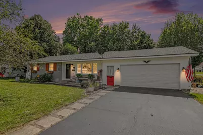 319 W Willard Street, Paw Paw, MI 49079 - Photo 2