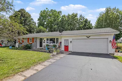 319 W Willard Street, Paw Paw, MI 49079 - Photo 1