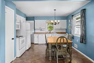 2217 W Lakewood Blvd, Holland, MI 49424 - Photo 8