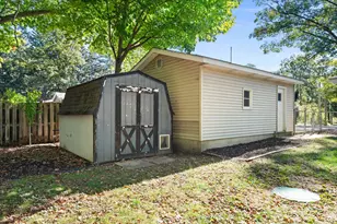 2217 W Lakewood Blvd, Holland, MI 49424 - Photo 44