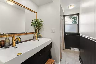 311 Michigan St, Zeeland, MI 49464 - Photo 16