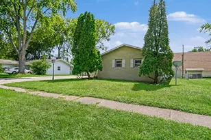 1806 Broadway St, Niles, MI 49120 - Photo 4