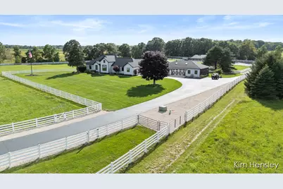 8769 E Paris Avenue SE, Caledonia, MI 49316 - Photo 2