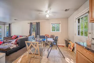 1810 Carol Ann Ave, Ypsilanti, MI 48198 - Photo 8