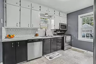 1320 Sheridan Dr, Kalamazoo, MI 49001 - Photo 8