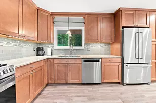 14627 Ellen Dr, Livonia, MI 48154 - Photo 10