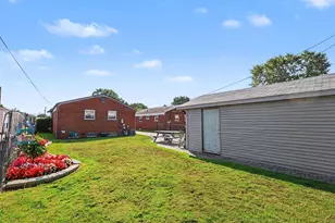 32011 Saint Margaret, Saint Clair Shores, MI 48082 - Photo 30