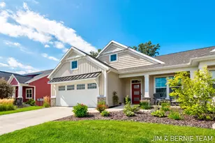 5559 Albright Ave SW, Wyoming, MI 49418 - Photo 2
