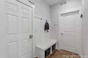 5559 Albright Ave SW, Wyoming, MI 49418 - Photo 26