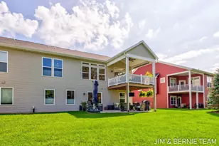 5559 Albright Ave SW, Wyoming, MI 49418 - Photo 4