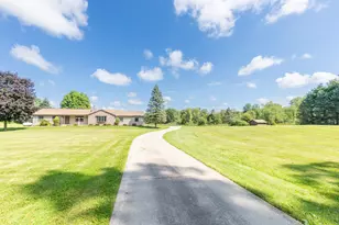 8151 Joda Dr, Brighton, MI 48114 - Photo 2