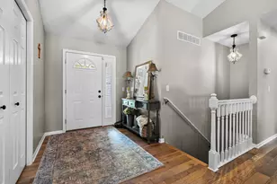 53015 Meadow View Ln, Paw Paw, MI 49079 - Photo 2