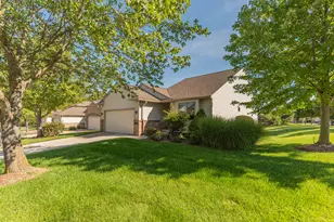 599 Sycamore Cir, Saline, MI 48176 - Photo 2
