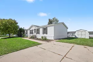 2141 Granite St, Hudsonville, MI 49426 - Photo 2