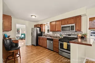 1546 Powers Ave NW, Grand Rapids, MI 49504 - Photo 6