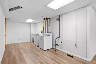 17 Regent Dr, Ann Arbor, MI 48104 - Photo 34