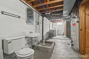 917 Royal Oak St SW, Wyoming, MI 49509 - Photo 22