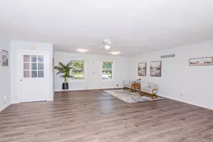 21411 Orchard Lake Rd, Farmington Hills, MI 48336 - Photo 10