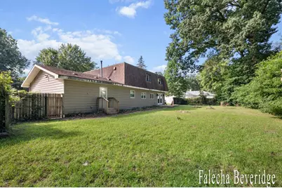 6989 Hiawatha Drive, Coloma, MI 49038 - Photo 4