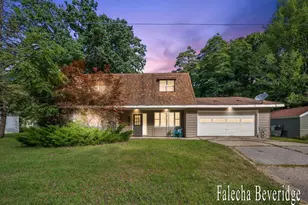 6989 Hiawatha Dr, Coloma, MI 49038 - Photo 1