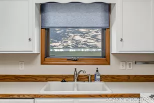 1323 Floral St, Holland, MI 49423 - Photo 12