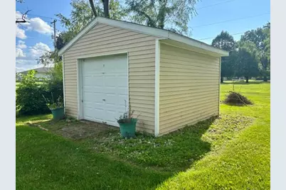 56930 Franklin Drive, Three Rivers, MI 49093 - Photo 10