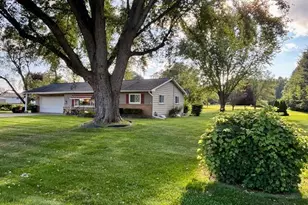 56930 Franklin Dr, Three Rivers, MI 49093 - Photo 4