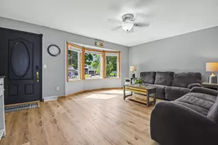 303 Anderson Dr, Wayland, MI 49348 - Photo 4