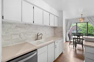 150 Carberry Hill Ct, Kalamazoo, MI 49006 - Photo 14