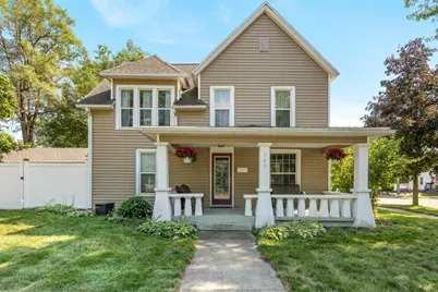 702 Graceland Street NE, Grand Rapids, MI 49505 - Photo 1