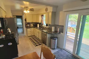 5001 Creekview Dr SE, Kentwood, MI 49508 - Photo 8