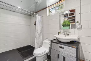 549 Colfax Ave, Grand Haven, MI 49417 - Photo 20