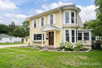923 N Hudson Street SE, Lowell, MI 49331 - Photo 1