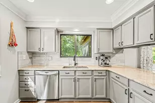 6549 Napier Rd, Plymouth, MI 48170 - Photo 14