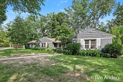 1414 Rosalind Road SE, East Grand Rapids, MI 49506 - Photo 2