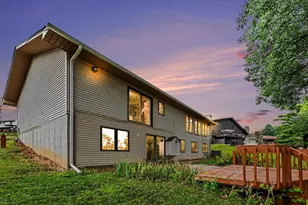 3007 Moraine Dr, Brighton, MI 48114 - Photo 2