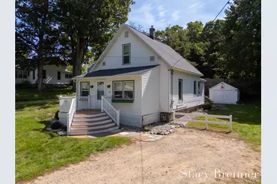 308 4th Street, Allegan, MI 49010 - Photo 2