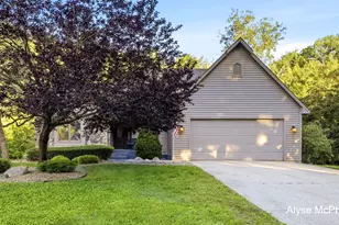 18121 Lovell Rd, Spring Lake, MI 49456 - Photo 2