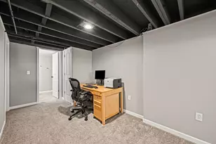 2130 N Circle Dr, Ann Arbor, MI 48103 - Photo 24