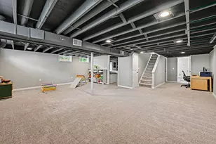 2130 N Circle Dr, Ann Arbor, MI 48103 - Photo 22