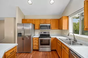 350 Tall Grass Dr, Cedar Springs, MI 49319 - Photo 10