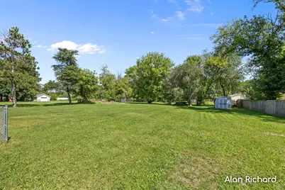 8446 Vinton Avenue NW, Sparta, MI 49345 - Photo 22