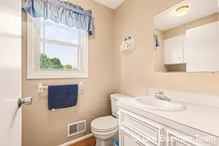 2116 Tyler St, Jenison, MI 49428 - Photo 10
