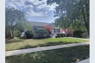 24252 Johnston Avenue, Eastpointe, MI 48021 - Photo 4