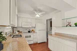 3834 Greenleaf Cir, Kalamazoo, MI 49008 - Photo 6