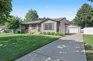 3461 Auburn Ave NE, Grand Rapids, MI 49525 - Photo 1
